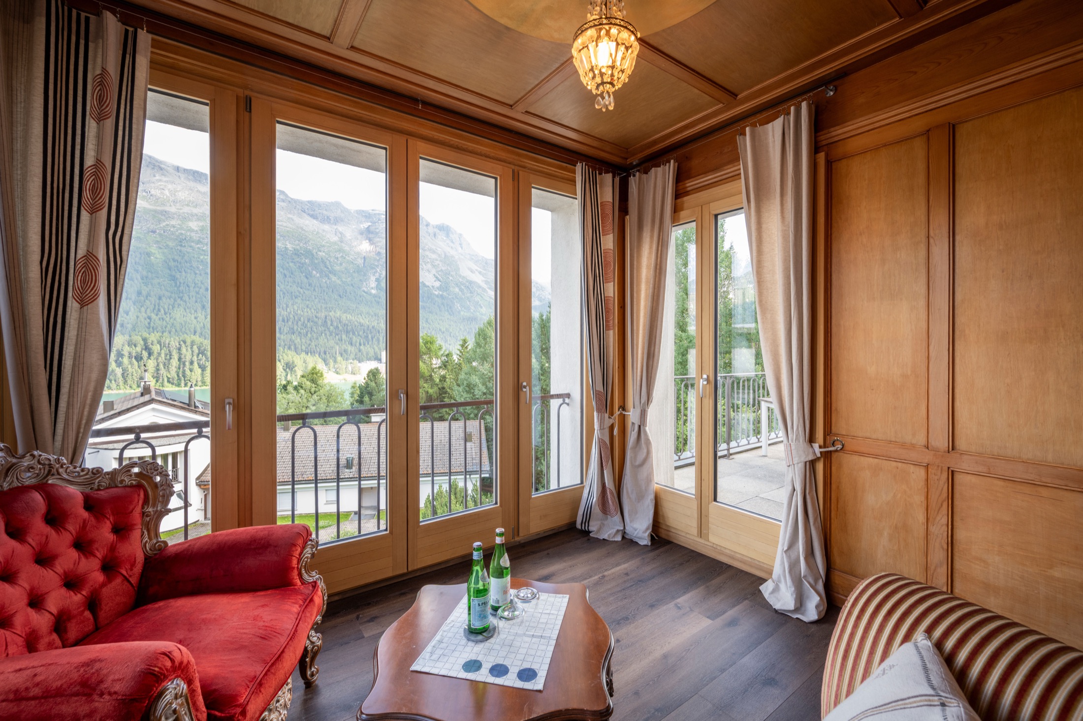 L'Imperatur, the Lake Suite with Terrace at Villa Beaulieu — lake views and private terrace
